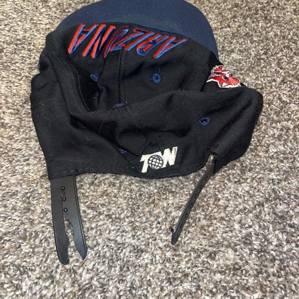 Vintage 1990s Top of the Word Arizona Wildcats hat - Picture 5 of 9